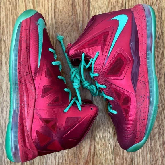 LeBron 10 'Christmas' Sneakers - Picture 5 of 5